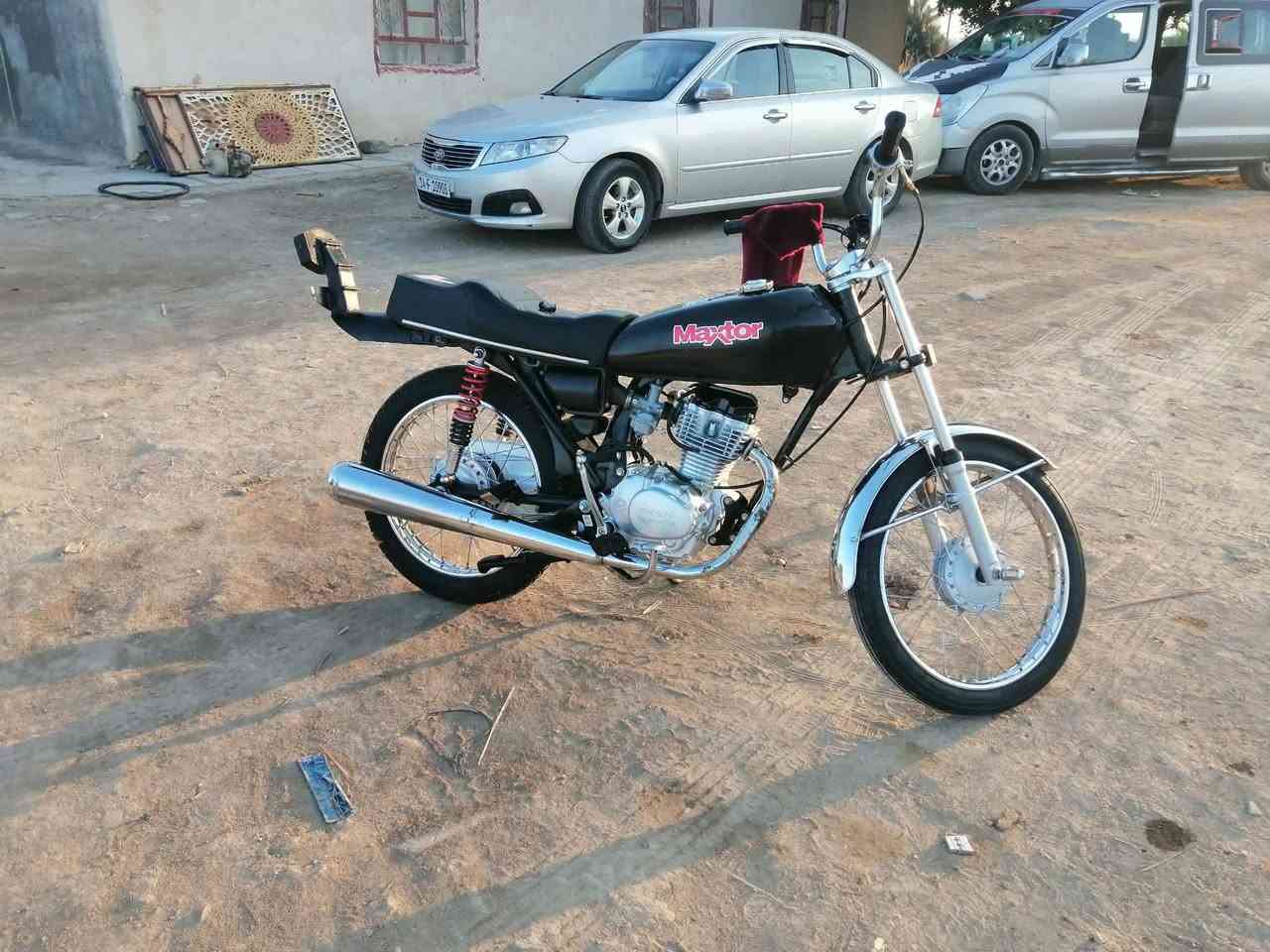 السلام عليكم دراجه سيجي نامه مديل 25 مبدل ولفات فقط الدراجه كلك كلك السعر 600 الف وبيها مجال ***********
