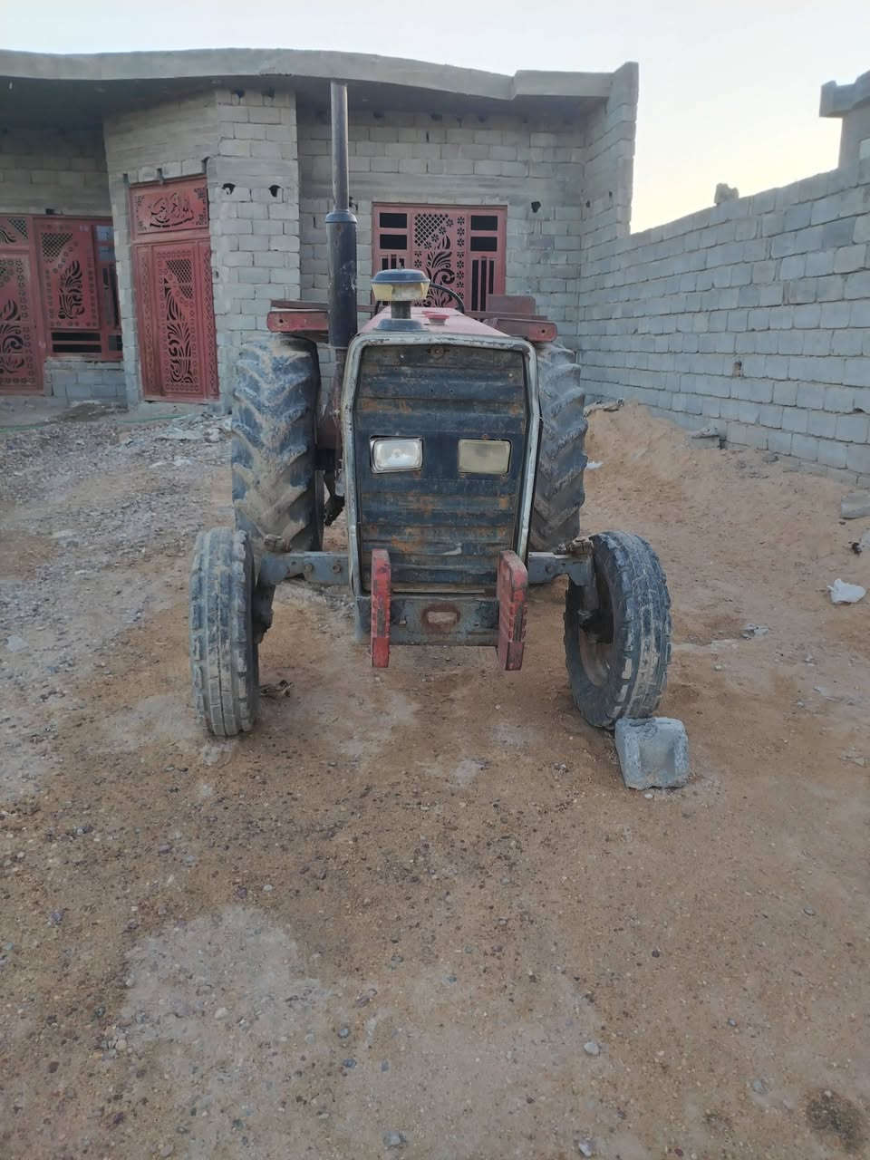 مكينه موديل 82 فوركسن فقط الكير 3 نمر للبيع السعر 5 ونص  ***********
