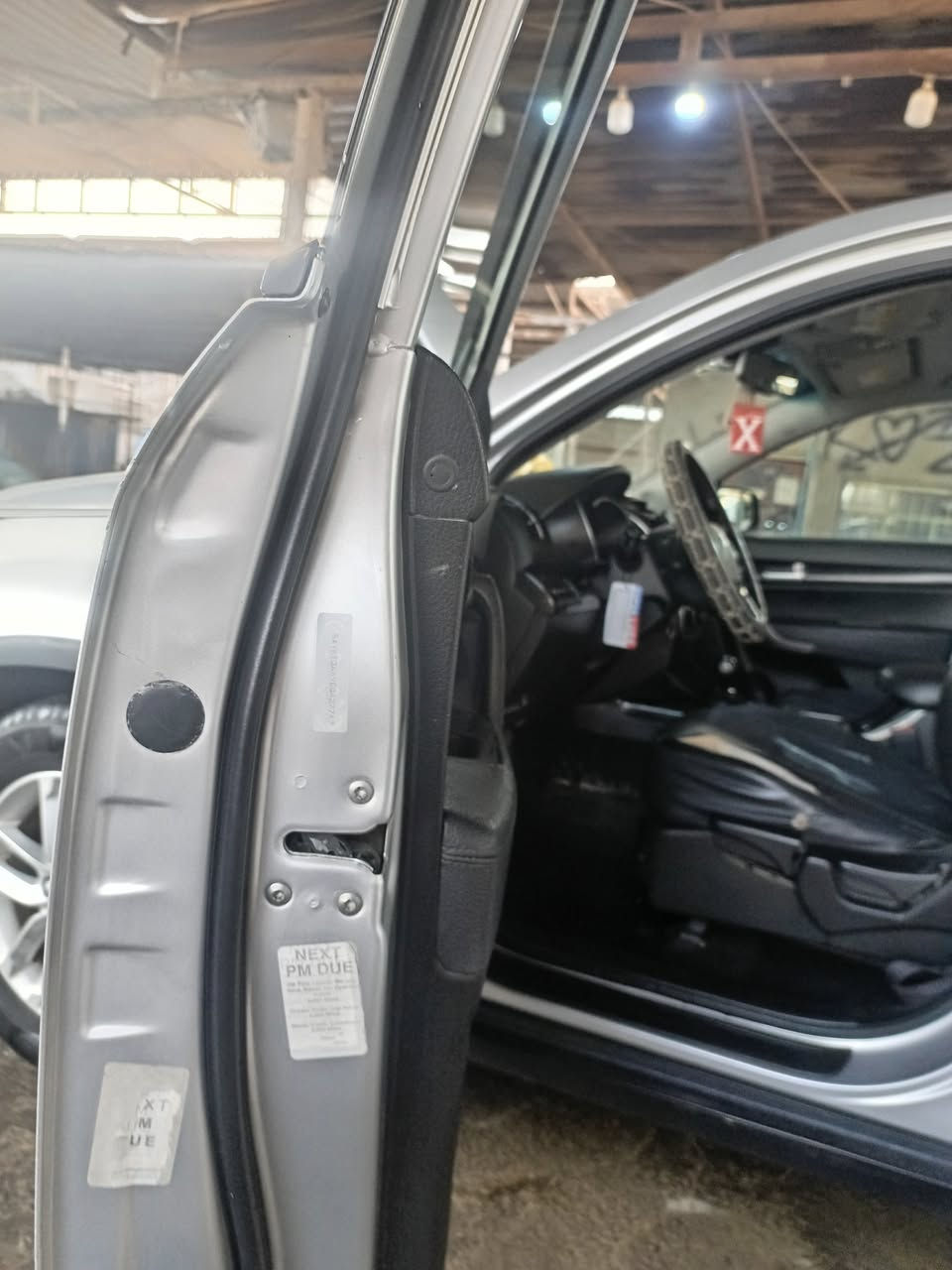 السلام عليكم سورنتو موديل 14وارد امريكي بسمي تخم تاير جديد حادث بس بنيد مصلح عله باردودعاميه فقط بالامارات قبل دخول للعراق رقم بغداد كير مكينه مكفوله ليبر واحد مثل ماموضح بالصور تحكم ستيرن شاشه تدفاء كشنات تبريد اربعه قطع اربعه سلندر ويل كب مثبت سرعه سياره جاهزه رقمي ***********/***********
