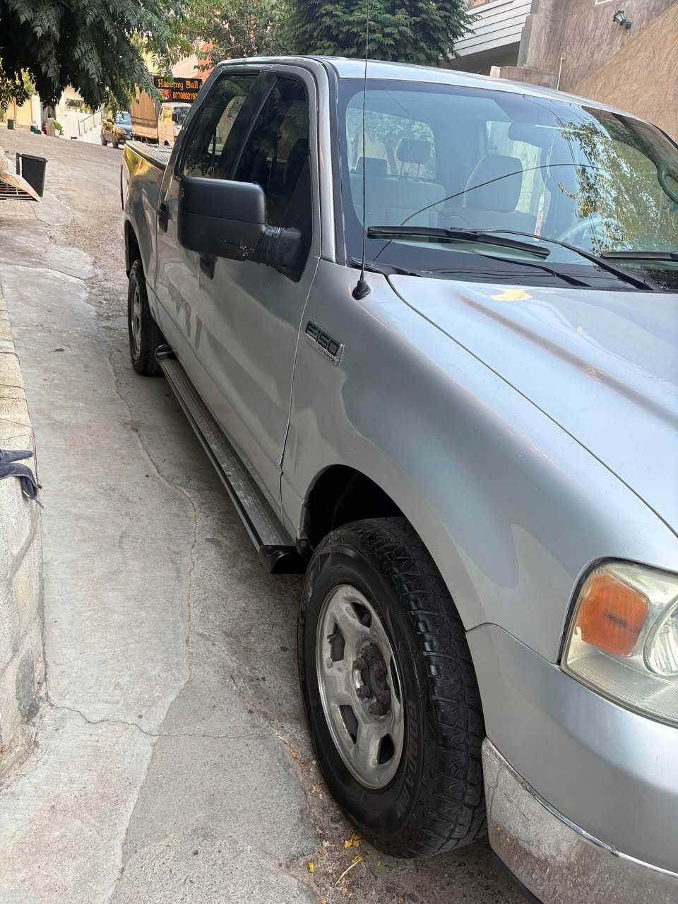 فۆرد F150  2008 XLTمەکینە 8 بستۆن 4.6L گێر و مەکینە و دەبڵ ئەکسل و تەبرید و کارەبایی و هەموو گیانی بە شەرت سەیارەکە 4 تایە و ویلی لۆکی لە ژێرە بە سپێرەوە تەقە و رەقە بەشەرت و تەبریدی لە شوێنی خۆیا ئیشەکا پێش و دوای کەپسە و سەقف و حیزام بە شەرت ٣ پارچەی بۆیاخە سەیارەکە رەقەم بەغایە و سەنەوی بەغای لەگەلە بە شەرتی ماڵی مەدەنی و دزیاری نرخی 55 گەلا و معامەلە بۆ گۆرینەوە بە شتێک دلم بێگرێ شوێن سلێمانی *********** السليمانية, العراق
