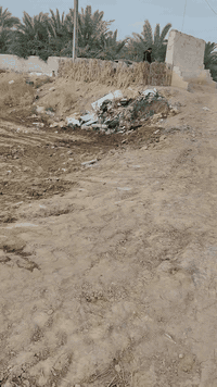 سلام عليكم
قطعة زراعية 
مساحة 360
بل المقدرة 
قرب المشتل 
خدمات ماء كهرباء و مجاري و تبليط 
قطعة ركن
الرقم ***********
