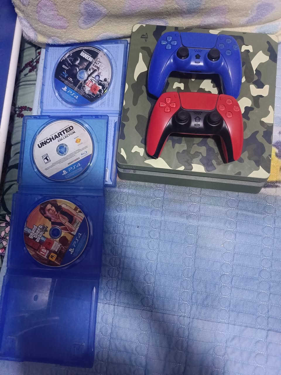 السلام عليكم
بلي فور سليم للبيع❤️❤️
ذاكرة 800
العابة /فيفا 20
 gta5
 اينشارتيد 3 اجزاء
رينبو 6سيج
السعر 250  وبي مجال❤️❤️


**إذا كنت صاحب هذا الإعلان وتريد حذفه لأي سبب، رجاءا أرسل رسالة إلى الدعم الفني**