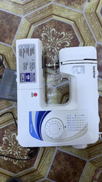 مكينه خياطة نوع Brother GS2700 مستخدمة شهر تقريباً للبيع الي يحب يستفس...