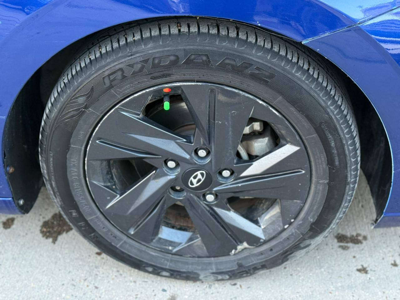 سلام عليكم
النتره لبيع فقط 2021
لون زرق فول موصفات
بصمه + بصمت ابواب اربعه وصندوك
شاشه كبيره
كامره دواره
رادار اماي وخلفي وجانبي
تدفه بالكشنات
تحديد مسار
ويكو وسبورت وسمارت 
فول لخير ماعده فتحه وجلد 
صور حادث مرفقه بالمنشور 
سياره بيه 5 قطع صبغ ابيعلك حزام صبغ 
تخم تاير جديد + باتري جديد  
كير مكينه كفاله برغي مامفتوح بيهن صدر كوله ع وضع شركه سياره احله من الصور اي نقص مابيه كبل لشارع اليدور جديد ومناسب 
مكان سياره الكرخ مجمع 28 نيسان  
السعر تصل وبخدمتك او خاص 
رقم هاتف ***********  وتساب او عادي
