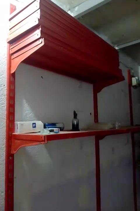 سلام عليكم ارفوف وسله للبيع السعر 125 كلهن
عدد 11رف طول الرف الواحد متر
وسله وحده
المكان تنومه بديت الصالحيه
وتسااب فقط ***********
