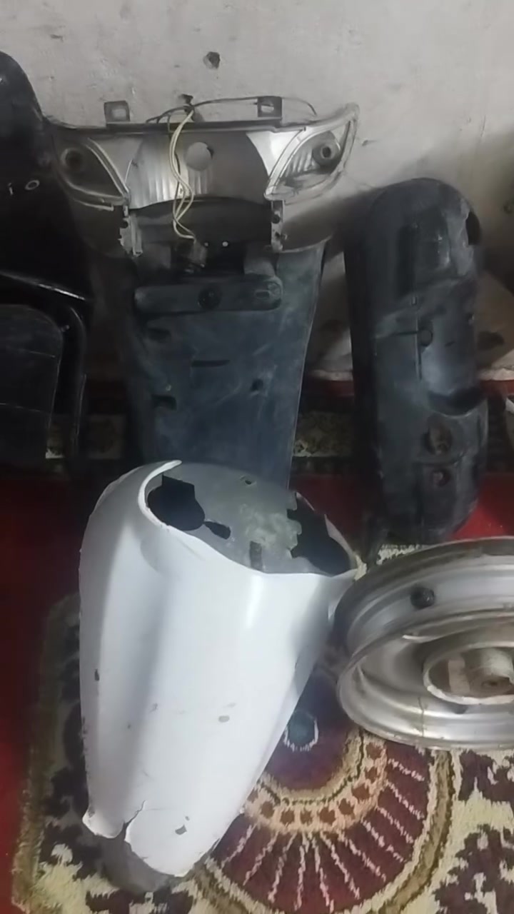 السلام عليكم شباب غراض كفرات بالماكس منغولي زعره فراشه اغراض موجوده كامله مكان ديوانيه *********** واتساب
