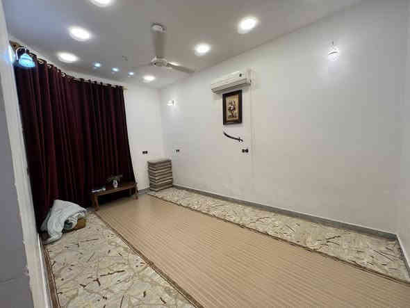 السلام عليكم بيت للبيع في حي الاحرار قرب المحكمه ومقابيل دور النفط البيت بلديه مساحه ١٥٠ متر السعر ٦٥ للاستفسار 
***********
***********
