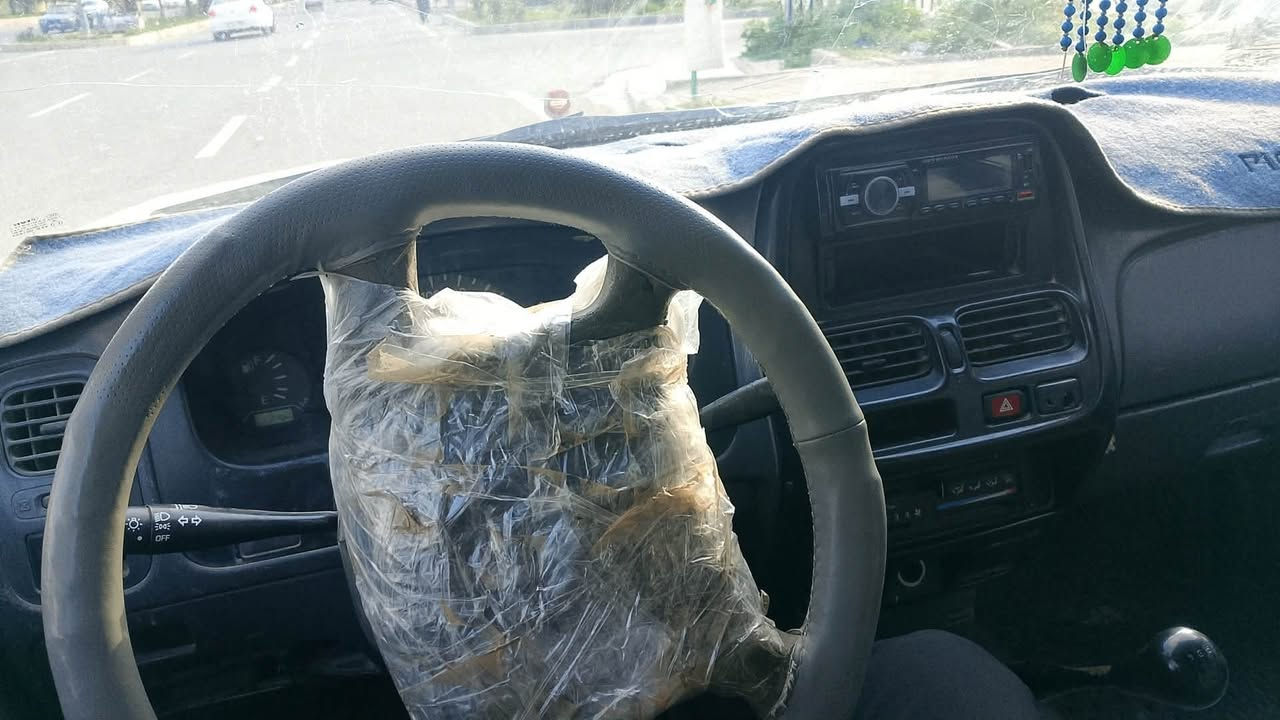 نیسان 2002علووج تبریدو پاوەر بەشەرتی حاسیبە و ماڵی کەس نەوێت 55معملە
***********
