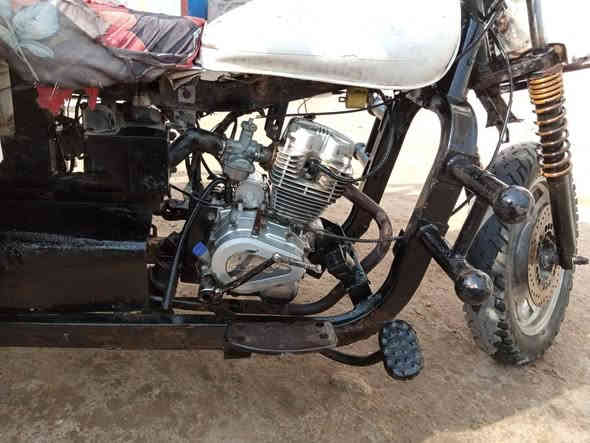 سلام عليكم ورحمة الله... ستوته للبيع نوع ام تيار موديل 2009 محرك 2020 جديده ستوته نضيفه مال جناي تخم تاير كهربائيات كله شغاله بدي نضيف
العنوان ميسان قرب مطعم طواحين الهواء للاستفسار الاتصال او واتساب ***********... خاص مارد لاتراسل ولاتتعب
