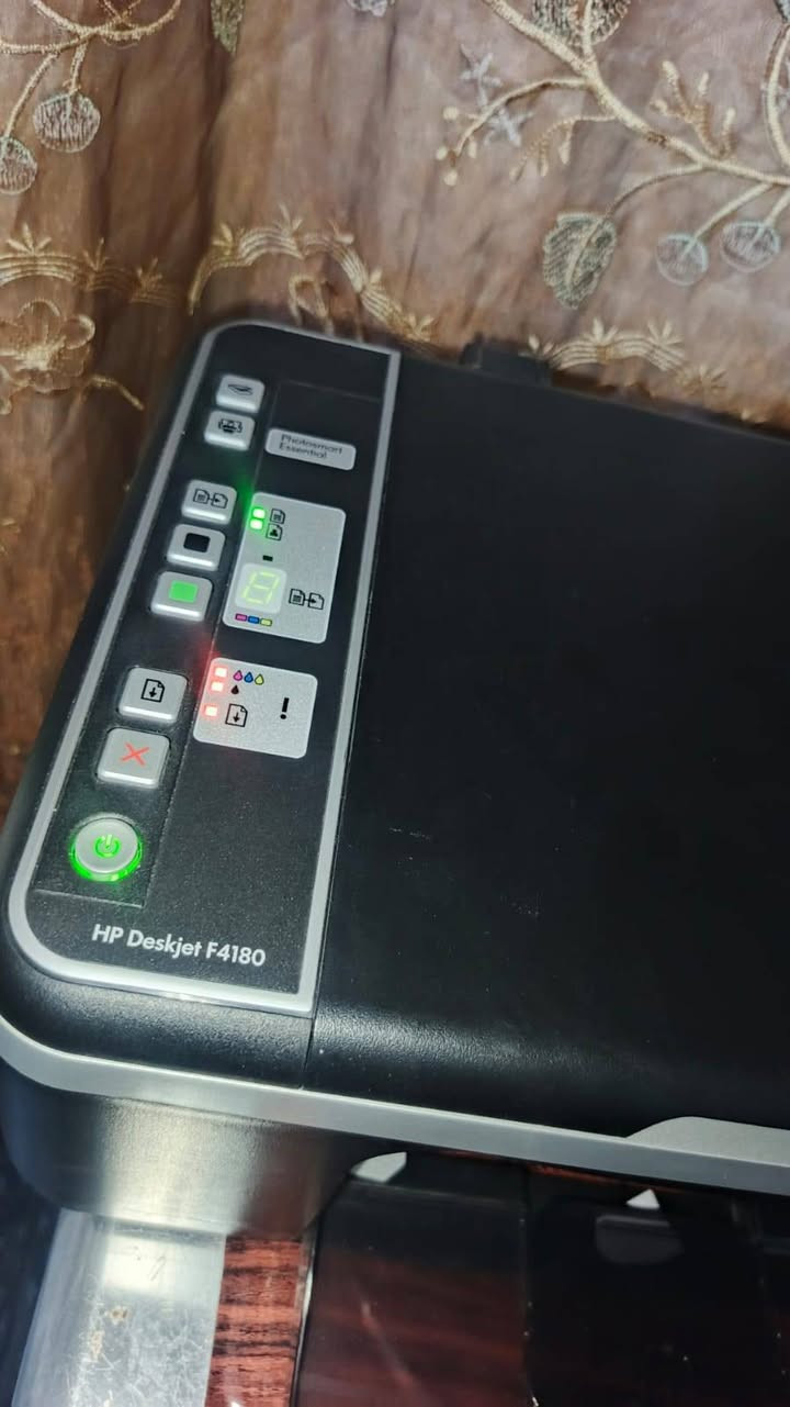 السلام عليكم 

باب غرفه نظيف جدا وكونه طحين ونص مطحنه زهرة بغداد وعندي طابعه hp  شغاله ناقصها احبار ملون وعادي


**إذا كنت صاحب هذا الإعلان وتريد حذفه لأي سبب، رجاءا أرسل رسالة إلى الدعم الفني**