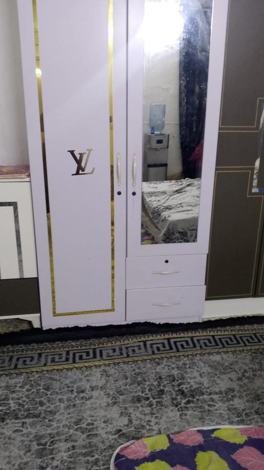 💎💗 غرفة تركي مستخدم + كنتور صغير
💯 نظافة 90%

🚪 نظام أبواب مرتب

💸 السعر ٦٥٠ 

مكاني مدينه الصدر خلف مكتب السيد 
الاتصال ***********
