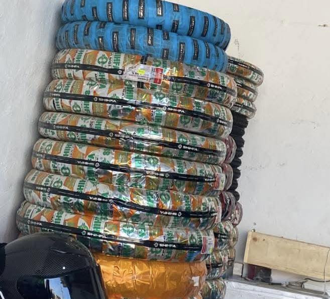 إعلان – خدمات البركة لتبديل دهن الدراجات 🌟

تعلن خدمات البركة عن توفر جميع خدمات تبديل دهن الدراجات مع عمل البلنص والبنجر بأعلى جودة وأسعار مناسبة.
كما تتوفر لدينا تايرات سيارات ودراجات – جديد ومستعمل بجميع القياسات.

🔧 الخدمات المتوفرة:
 • تبديل دهن الدراجات
 • عمل بلنص وبنجر
 • بيع تايرات سيارات ودراجات (جديد + مستعمل)
 • خدمة سريعة وجودة عالية

👤 بإدارة: أحمد هادي
📍 الموقع: شارع الكراج – مقابل مطعم سيد حسن أبو الدجاج
📞 للاتصال: ***********
