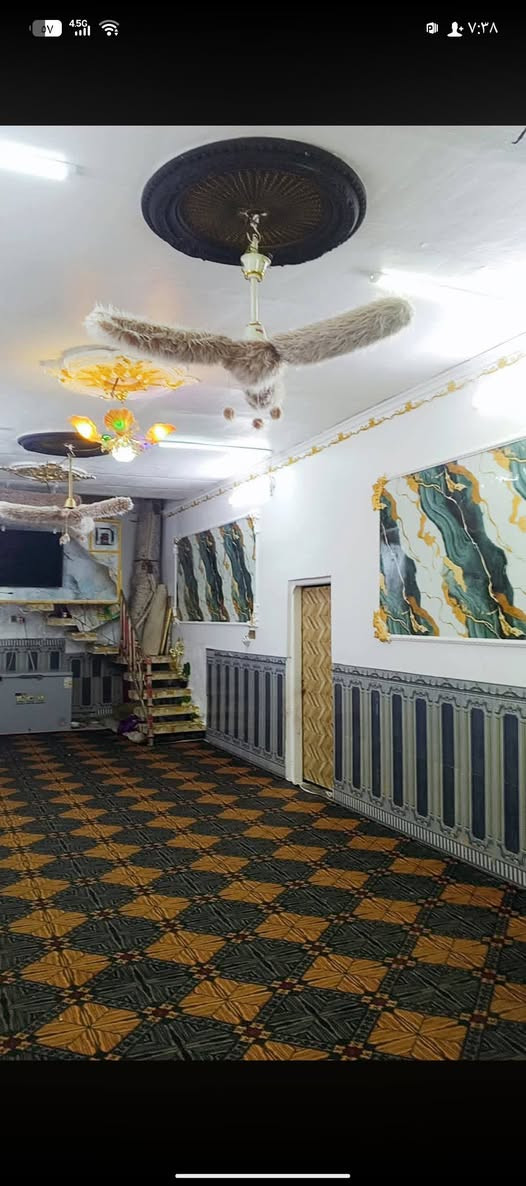 بيت للبيع نهايه شارع البريد زراعي. ٧٠٠ متر  بي اربع غرف مطبخ صاله ١٤ متر صحيات بي قطعه كدام  مساحته ٥٠٠ متر   البناء جديد تفاصيل خاص ‏‪***********
