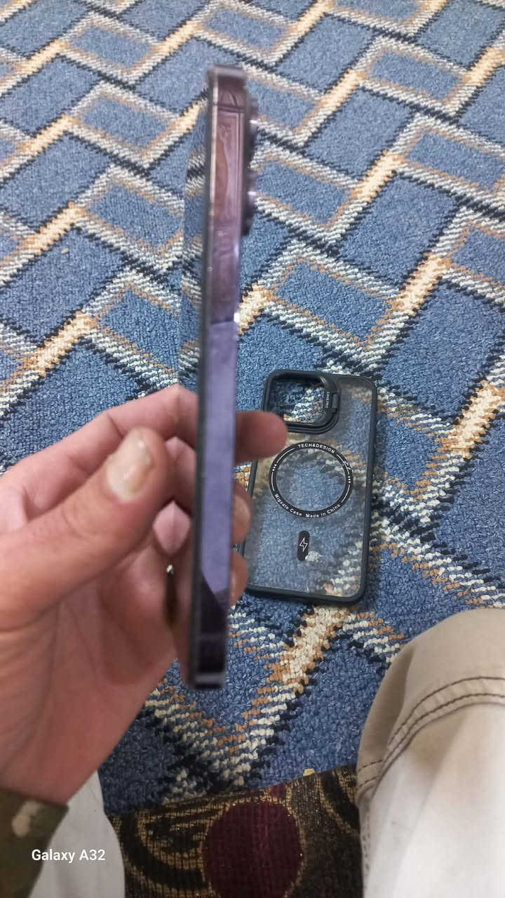 سلام عليكم ايفون 14برو ماكس تبل خط ضاكر 256 بدل الشاشة بطارية ***********
