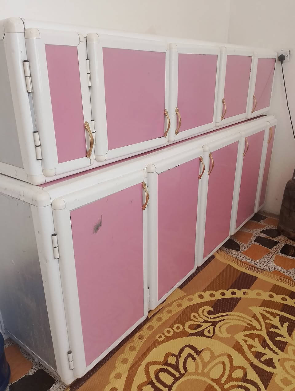 كاونتر للبيع 
سعر 250 ألف الاستفسار ***********
