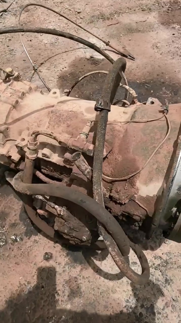 گيرات كمنز اوتوماتيك بعدهن جدد عدد ،،2  فتح محركاتهن موجودة للاستفسار الاتصال على الرقم ***********
