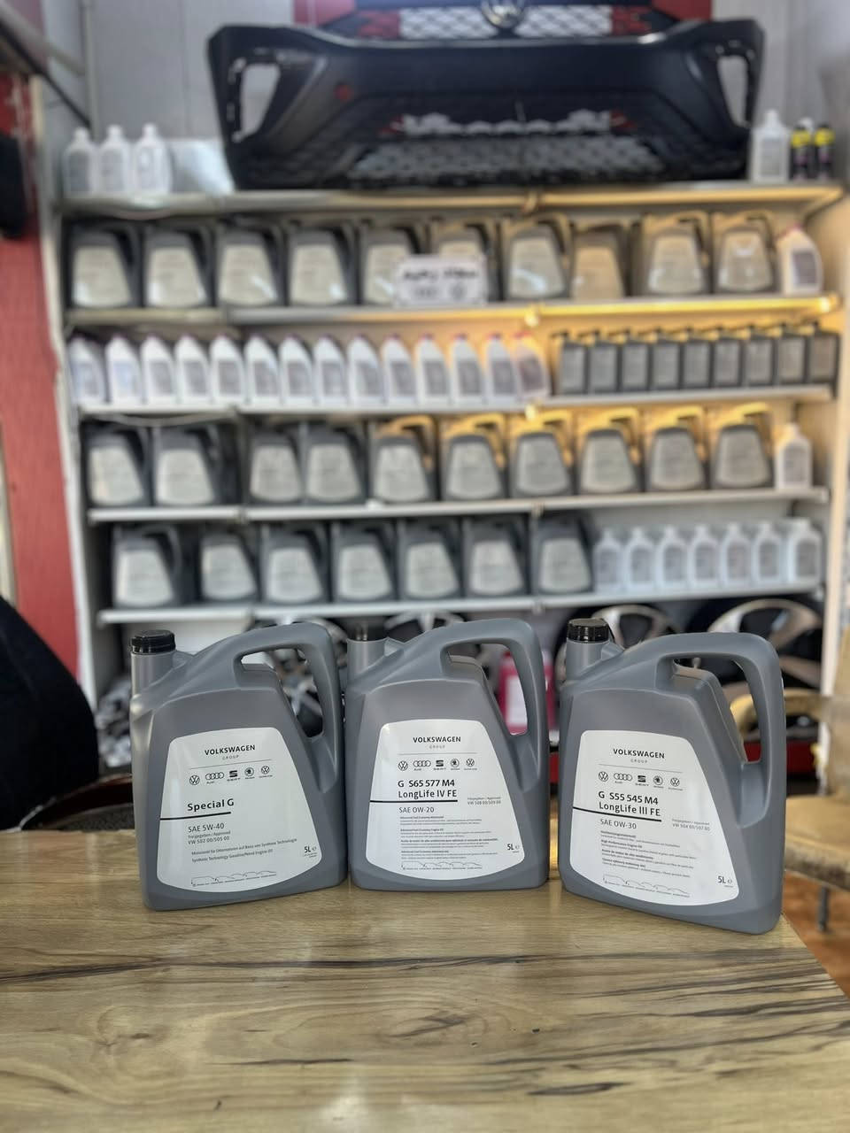 مجموعة Volkswagen _Group  الاصلية توفرت من :

1-زيوت المحرك🏅

 2-زيت الكير (هيدروليك لكير)🏅

3- ماء راديتر الزيتي 🏅

لجميع سيارات الفولكس واكن والاودي 😎 

(يعني بعد متحير وتضل تسئل شنو اخلي زيت محرك _شنو استخدم هيدروليك _ شنو افضل ماء زيتي )✅

كل هاي الدوخة خلصك منها مركزنا ⬇️

🔹 زيت المحرك 

SAE 0W-20
SAE 5W-40
SAE 0W-30
_____________

🔹 زيت الكير (هيدروليك لكير) 

🥇ATF 

🥇DSG

______________

🔹ماء الراديتر

🎗️G12

🎗️G13

وبالنسبة لموضوع التوصيل متوفر داخل وخارج بغداد 💙


**إذا كنت صاحب هذا الإعلان وتريد حذفه لأي سبب، رجاءا أرسل رسالة إلى الدعم الفني**