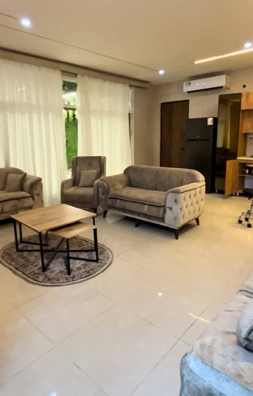 🌿✨  استمتع بيوم لا يُنسى ✨🌿
🔹مزرعه للايجار ليومي 
 [سعر الشفت المسائي 290 الف ]
[سعر الشفت الصباحي 240الف ]

🔷والخمس والجمعه يكون السعر 
[الشفت المسائي 325 الف] 
[الشفت الصباحي 300 الف]
 
🔶️2غرف نوم وصالة ومطبخ وصحيات
 🔶️مسبح كبير 5*15
🔶️العاب للكبار-العاب للصغار
🔶️حديقة كبيرة  
🔶️ادواة للشواء ومكان شوي كامل
🔶️جلسات خارجية 
🔶️كراج داخلي 
🔶️كهرباء ع مدار 24 ساعة 
⬅️يرجى المحافظة على نظافه المكان 
⬅️العنوان #بغداد_الدوره_البوعيثه_عرب جبور
🔴للاستفسار  خاص او الاتصال ع  الرقم 
☎️***********
