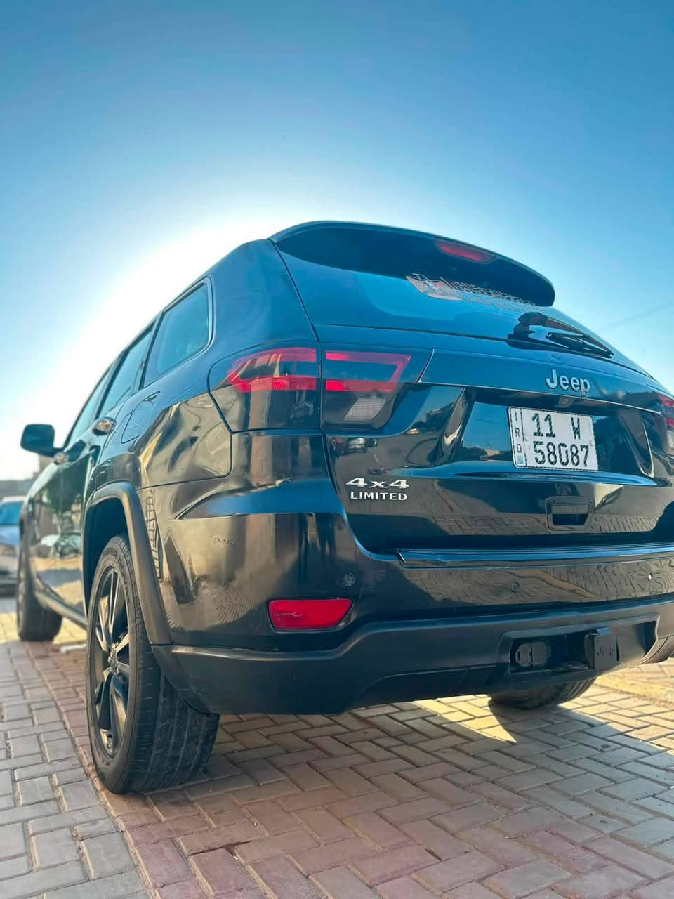 السلام عليكم
للبيع    2013 Jeep Grand Cherokee L Limited

جيب ليمتد  1/1

رقم بغداد الجديد 

بأسمي تحويل ثاني يوم

المواصفات:-

بصمة تشغيل 

بصمة ابواب وصندوق

تشغيل عن بعد 

بانوراما

كشنات جلد 

كشنات كهرباء

كشن خزن ميموري

دمام خلفي

حساسات خلفي

مكينه 3600 سته سلندر 

السيارة بيها صبغ عام حادث امريكا جاملغ وبنيد 

رايدها ب 115 وبيها مجال بسيط 

عنوان بغداد الكرخ

***********
