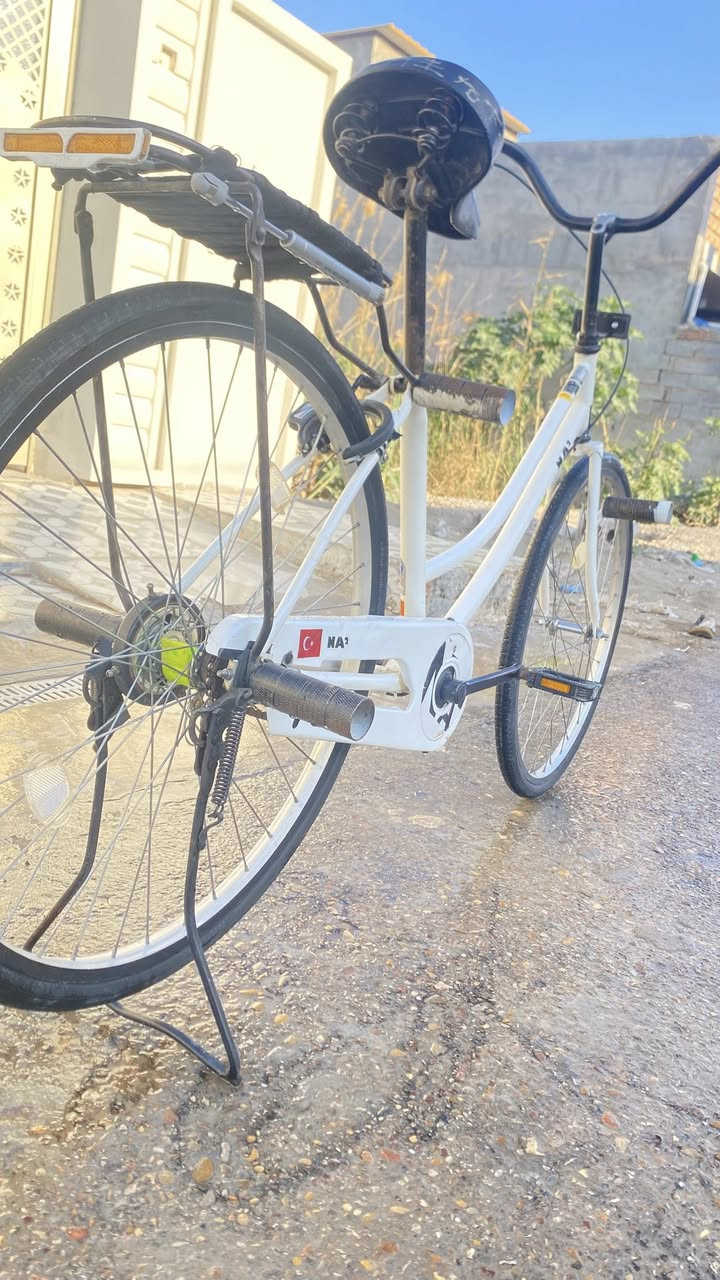 بايسكل للبيع البارحة نزلتة حاوية موديل 20نضافة90‎%‎ سعرة 120بي مجال وذا مراوس هم يرهم  مكاني ديالى بعقوبة تقاطع القدس .


**إذا كنت صاحب هذا الإعلان وتريد حذفه لأي سبب، رجاءا أرسل رسالة إلى الدعم الفني**