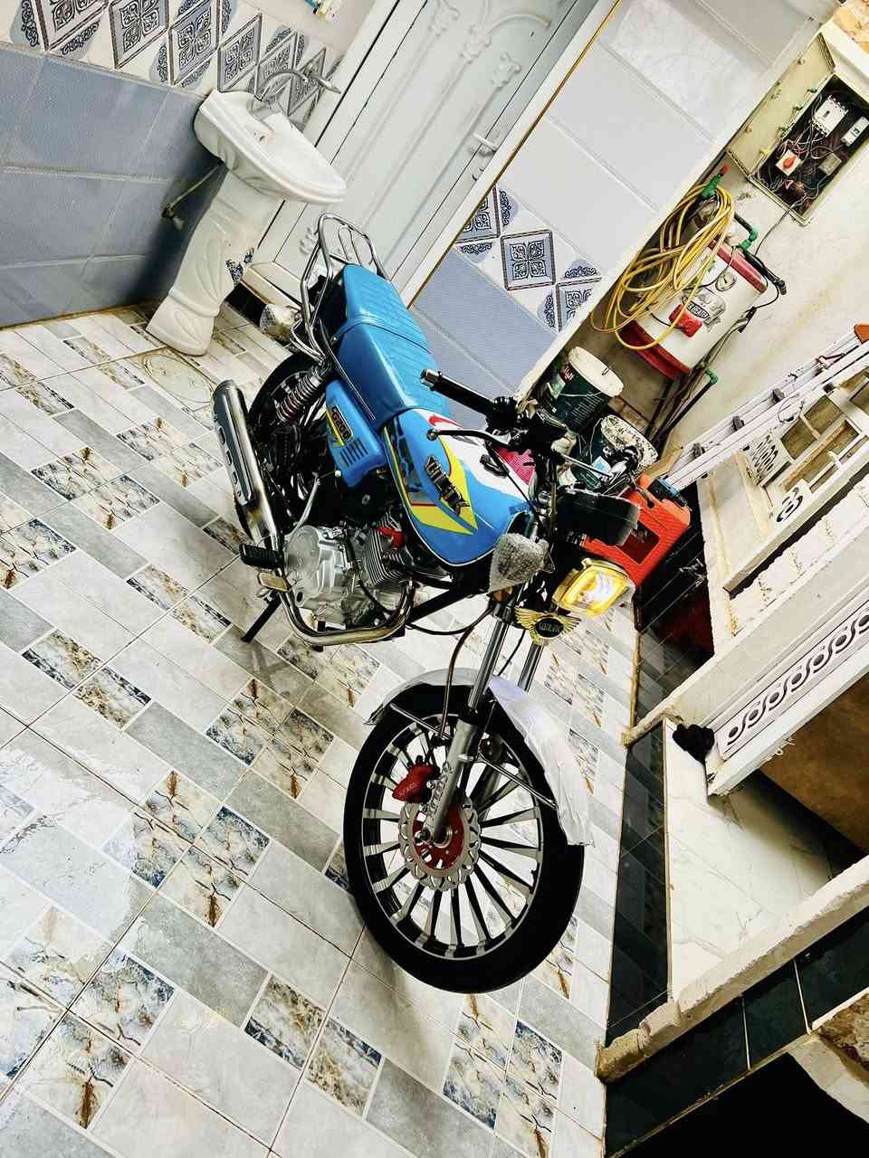 السلام عليكم سيفان ٢٠٢٥ البيع كفاله عامه محرك ما مفتوح بيه بس رصعه ب تانكي الباقي كله كفاله مكان ديالى بعقوبة رحمه سعر ٧٢٥ بيها مجال لشراي رقم الهاتف للاستفسار ***********
