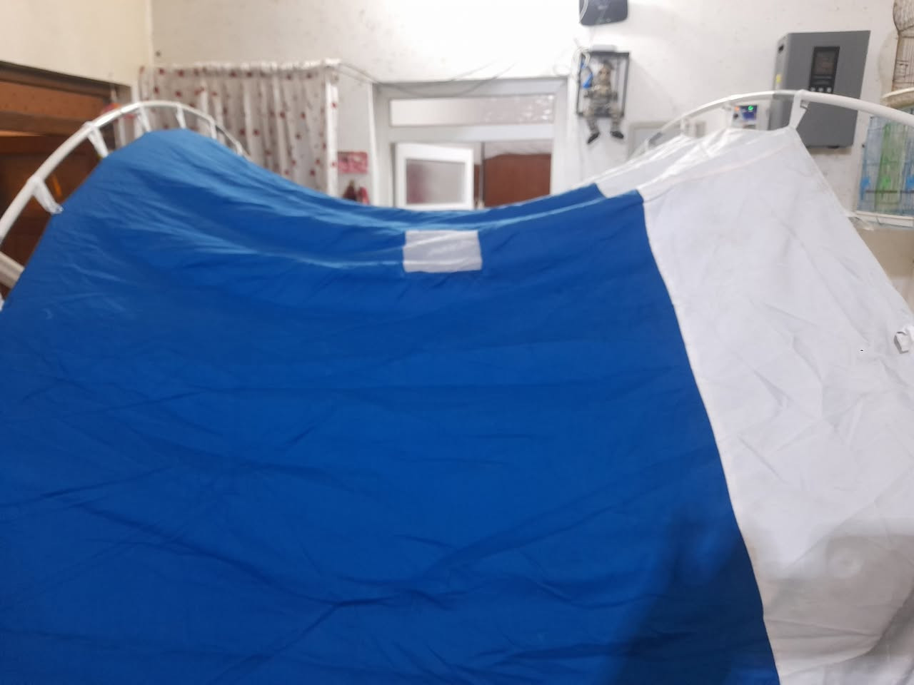 سلام عليكم خيمه اخمسه في سته مقاومه لرياح و المطار الغزيره كامل معداته موجوده تواصل على واتساب ***********
