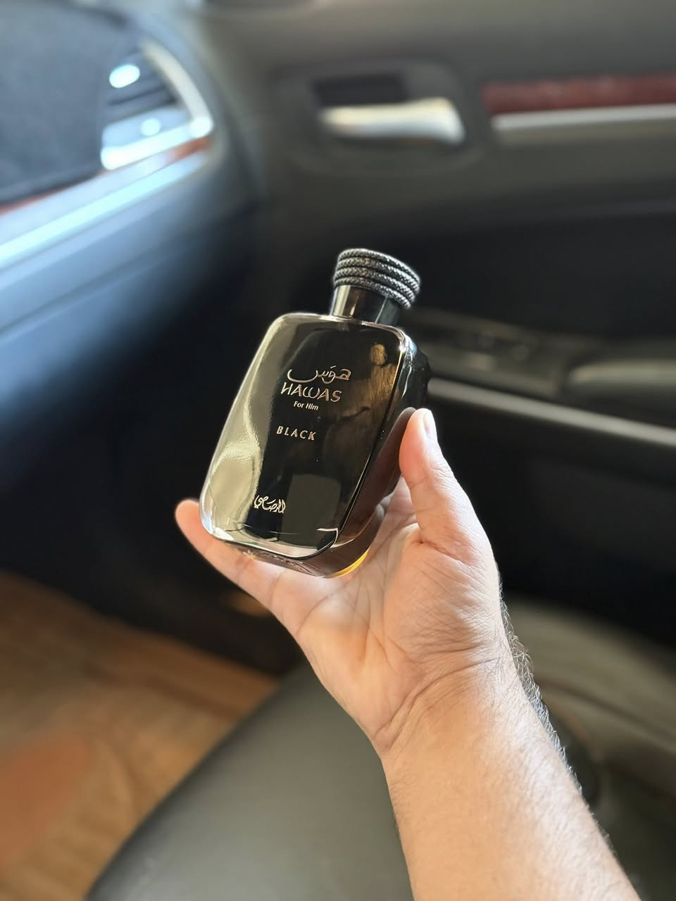 السلام عليكم متوفر عطر هوس بلاك ⚫️
وحش الثبات والفوحان 🔥🔥
للحجز دايركت او واتساب ***********
