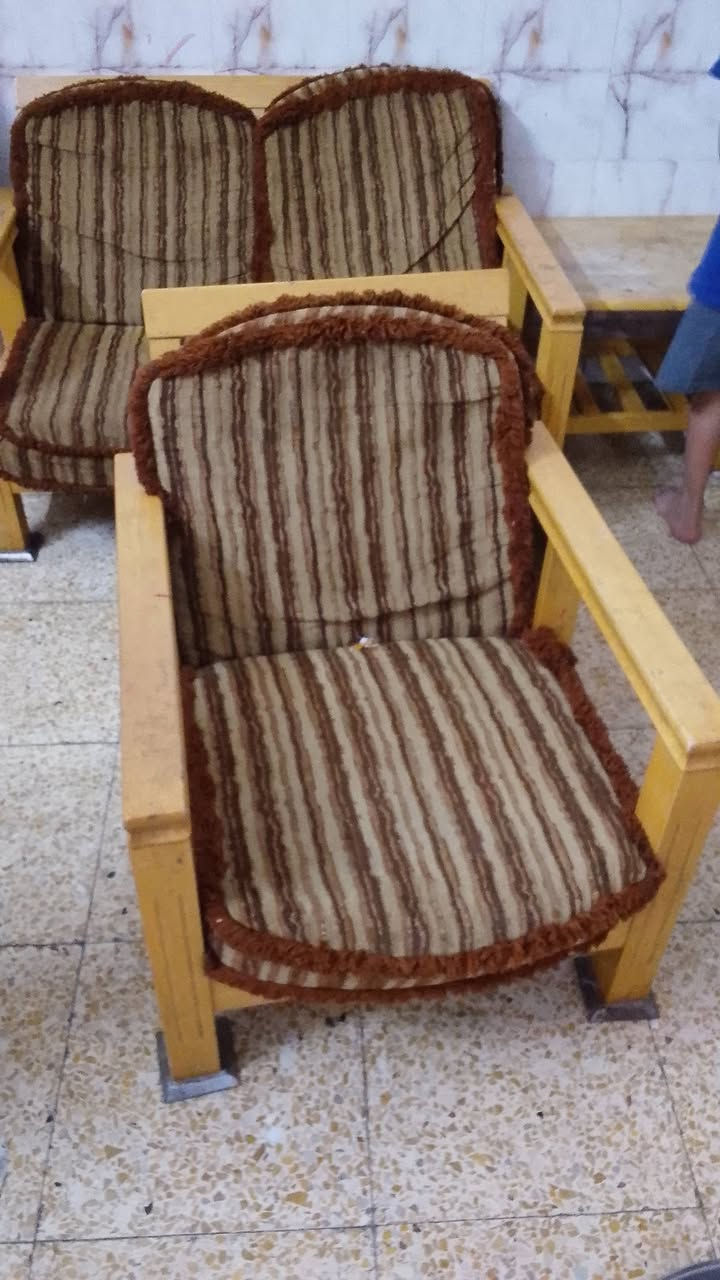 اغراض منزليه للبيع الزعفرانيه اربع شوارع ***********
