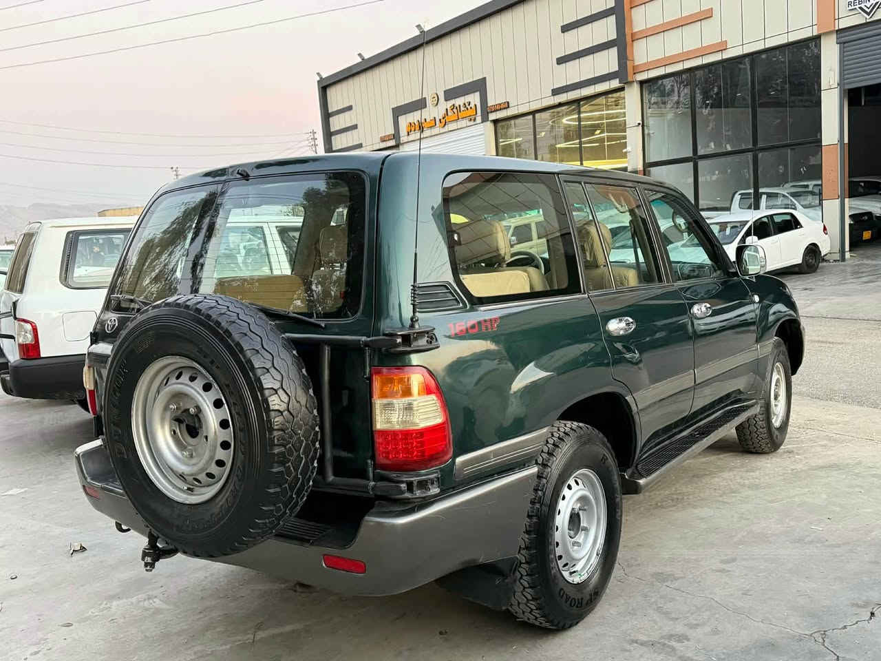 مونيكا موديا 2002 به شه رتى  حاسيبه ى به غداد ناوى نه بيت سى  روعب  واتا  ناو زه رد جام كا ره باى  سه لاجه  ده بل سو پير  ده بل ئيربك و  ته ريد مه ركه زى  ده بل فرجه و هوك  كيرو مه كينه و ته بريدو هه موو به شه رته ده بل ئه كسلو  ٤ تايه و ويلى نويه  سه نه وى ره قه مى هه موو نويه به ناوى خومه  مالى دوسته سيا ره كه  عيزام  سبو غه  لو جوانى  به بى ده عم و ليدان  سه قفى  هيجى  نيه  هه موو كيانى  به شه رته 
شوين  كويه  
سعرى 145 $
***********
*********** كويسينجاك, أربيل
