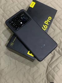 بوكو 6 برو • ٥١٢ • نضيف