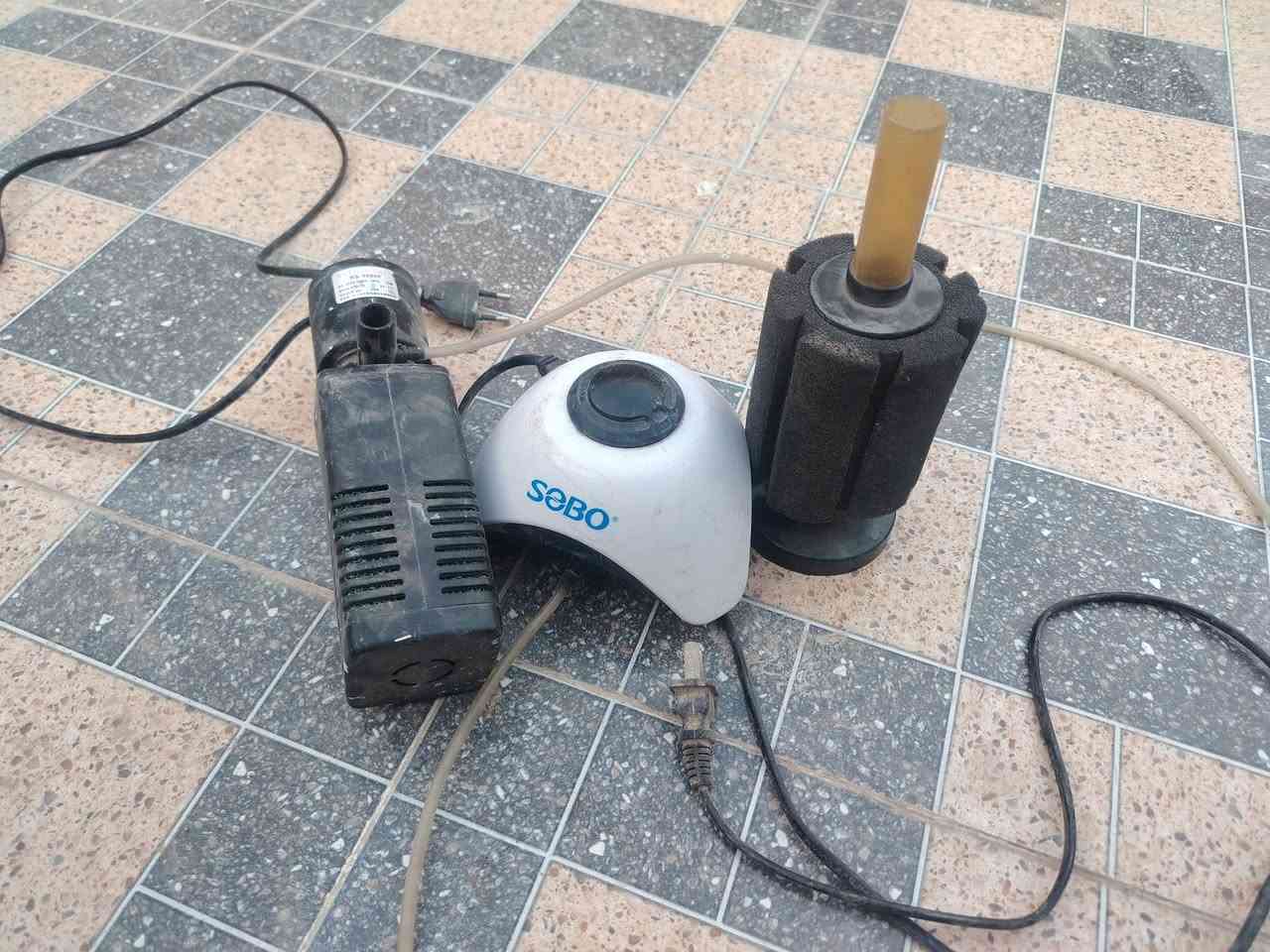 السلام عليكم
متاح حوض اسماك قياس 30/50
مع كامل ملحقاته
ما اعرف اسعارهن قيم وأخذ 
***********

