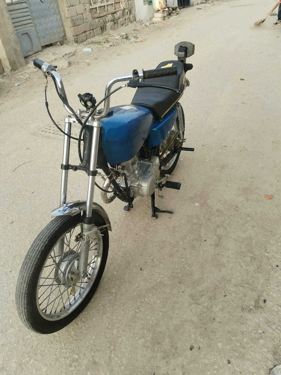 عمي سلام عليكم دراجه للبيع كلك مكان شاميه دراجه حلوه ونضيفه ماعيزه كلشي تفاصيل *********** رحمه الربك لا ماتشتري لا تأخابر اطلع كبل سعر 325 وبيه مجال مالت مستعجل
