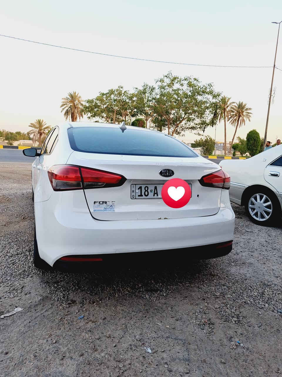 السلام عليكم كيا فورتي موديل 17
قطعه وحده فقط بنيد وشبر قبق الجنطه بارد
ايرباكات سليمه 
تدفئه تبريد 
تخم تاير قبل اسبوع شاده امانه الله
135وبيه مجال قليل
***********
