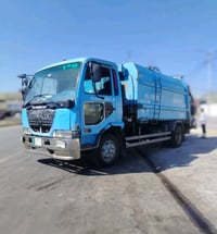 نيسان لبيع سيارة جاهزة العمل مكينة خير من اللة لا تنقيص ولا تبخير كبسة...