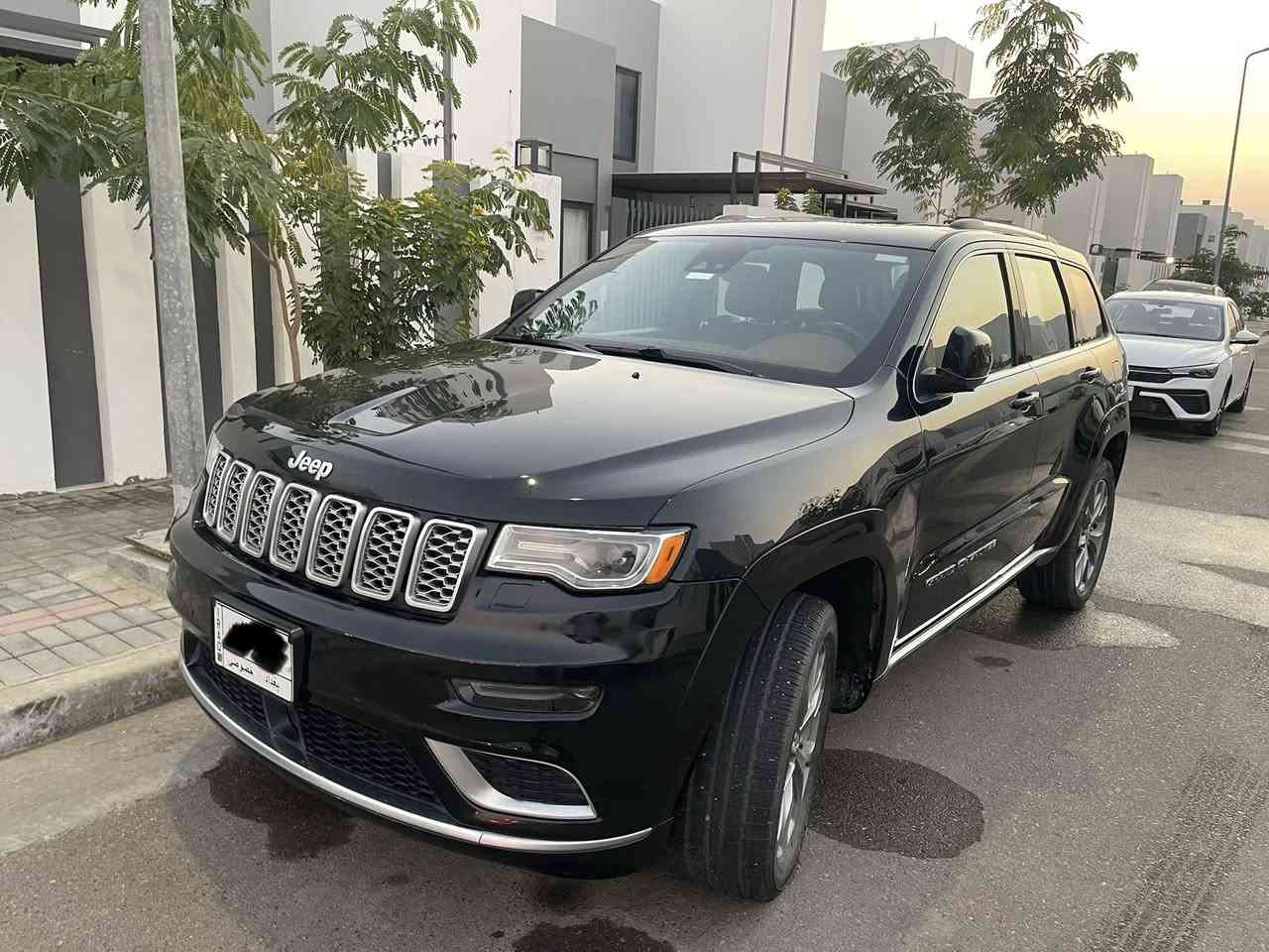 جيب كراند شيروكي
سوميت ٢٠٢١
فول مواصفات امريكي
ماشيه ٦٧ كيلو
28000$و بيه مجال للطيبين
***********
