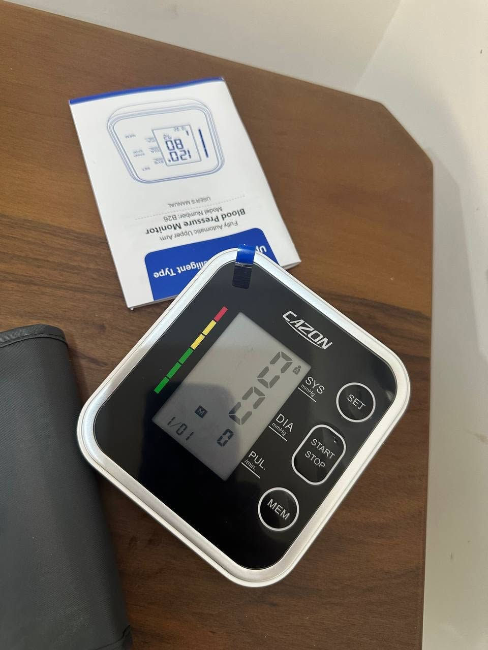 جهاز ضغط ديجيتال CAZON للذراع 🩺
دقة صيدلية + شحن USB بدون بطاريات

المميزات:
1. قياس SYS + DIA + النبض بشاشة كبيرة
2. يحفظ 99 قراءة + مؤشر الوان للضغط
3. جك مقاس 22-42 سم للذراع
4. شحن USB - يشحن 3 ساعات يكفي شهر
5. كشف نبض غير منتظم IHB
6. كتلوك + حقيبة حفظ وياه


**إذا كنت صاحب هذا الإعلان وتريد حذفه لأي سبب، رجاءا أرسل رسالة إلى الدعم الفني**