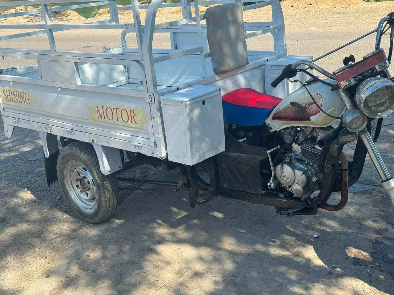 ستوته للبيع موديل ١٩ محرك ١٩ أوراق ٢ 
شغاله كهربائيات كامله أي نقص مابيه 
السعر ٨٥٠ 
للاستفسار  اتصل ع الرقم ***********
