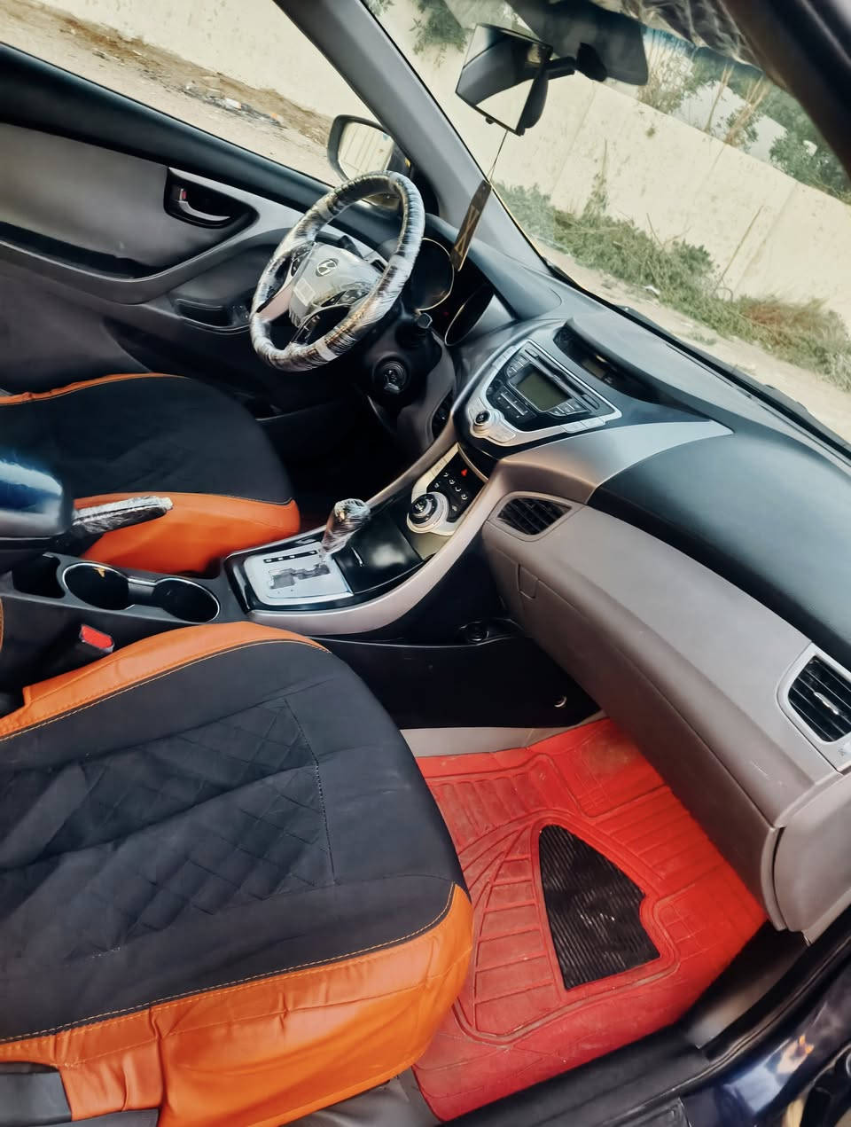 السلام عليكم النترا موديل 12 سيارة جاهزة كبل للشارع متصرف ربع حادث جاملغ مصلح والبنيد مبدل محرك وكير جدد صدر جديد تخم تاير جديد تبريد ثلج مواصفات نص فول  رقم بغداد مكان بغداد مدينة السعر 92 رقم الهاتف *********** اتصال فقط مكلف بالنشر....
