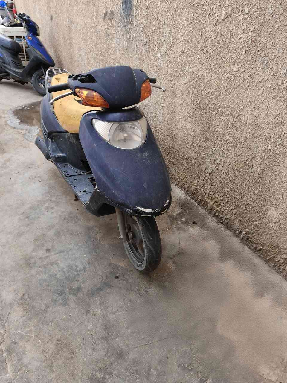 سبيسي ياباني عاطله ابيع كوم حديد تجي اتحمل وتروح 150 الف قفل الدراجة معروفة اسعارها بالاوراق 6 اوراق وفوك

رقم الهاتف ***********
