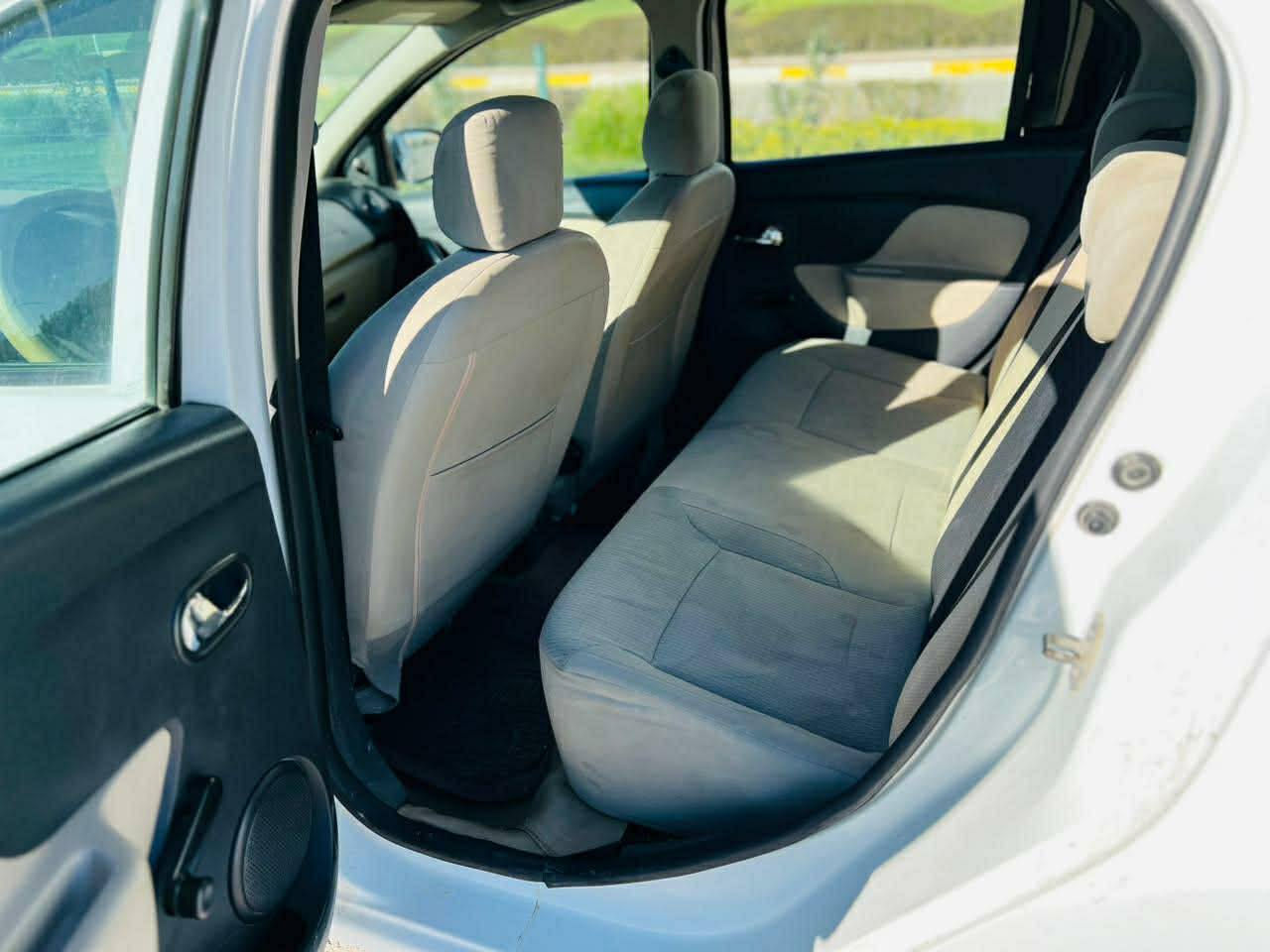 ڕینۆ مۆدیل 2016 بو فرۆشتن بێ بویاخ گێرو مه کینه به شه رت 150 هه زار رۆشتوه سه یاره که ساغه کۆدی مروری بو کراوه گێر ئۆتوماتیکه جوار تایه ی تازه یه سه یاره که مالی دۆسته سعر 42 گه لاو معامه له یه کی که م 
*********** السليمانية, العراق
