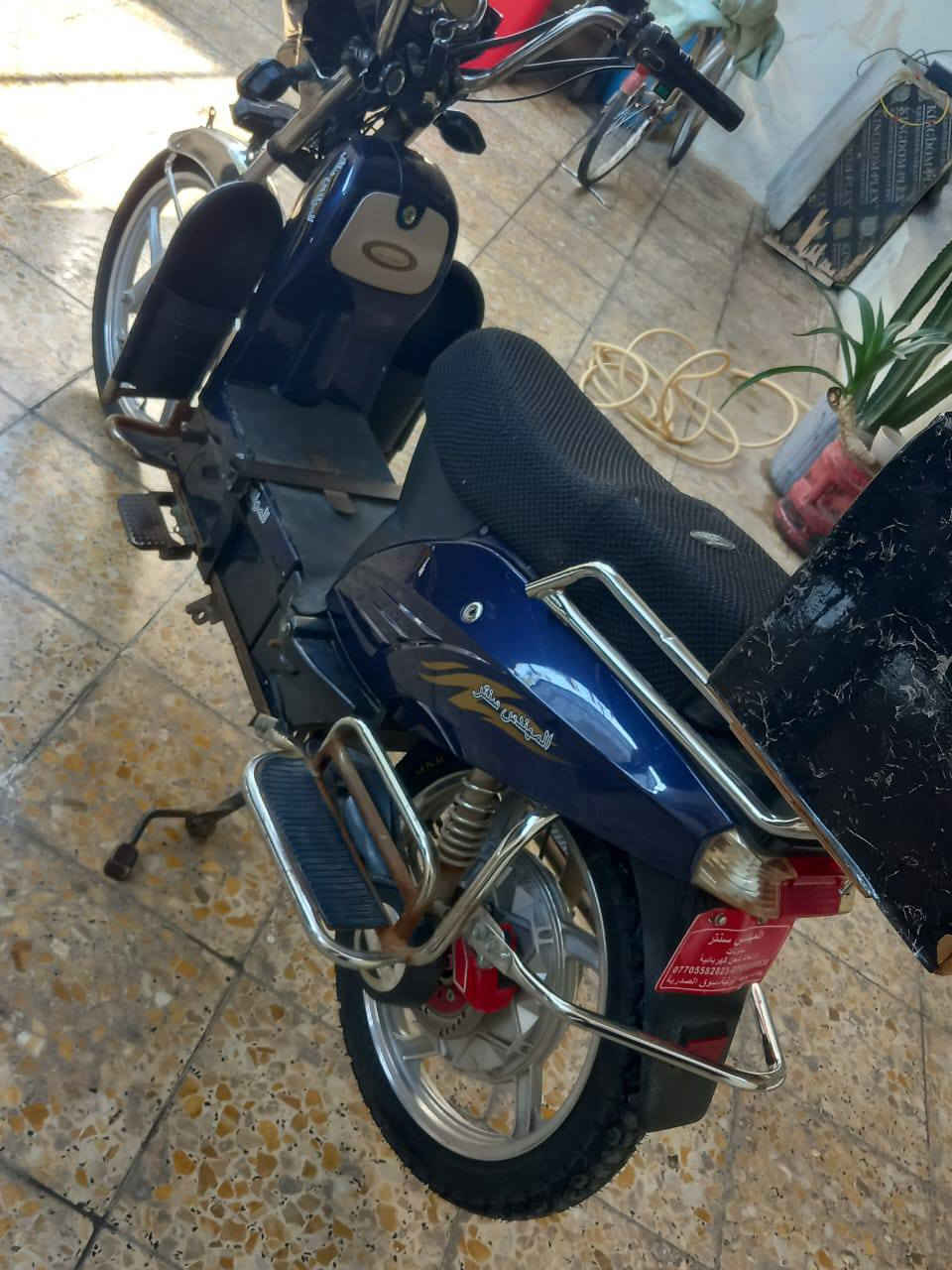 سلام عليكم دراجه شحن هارلي باب اول عاليه دراجه نضيفه بطاريات جيده 5 بطاريات تايرات جديده مابيها اي نقص السعر ٤٠٠ وبيها مجال ***********
