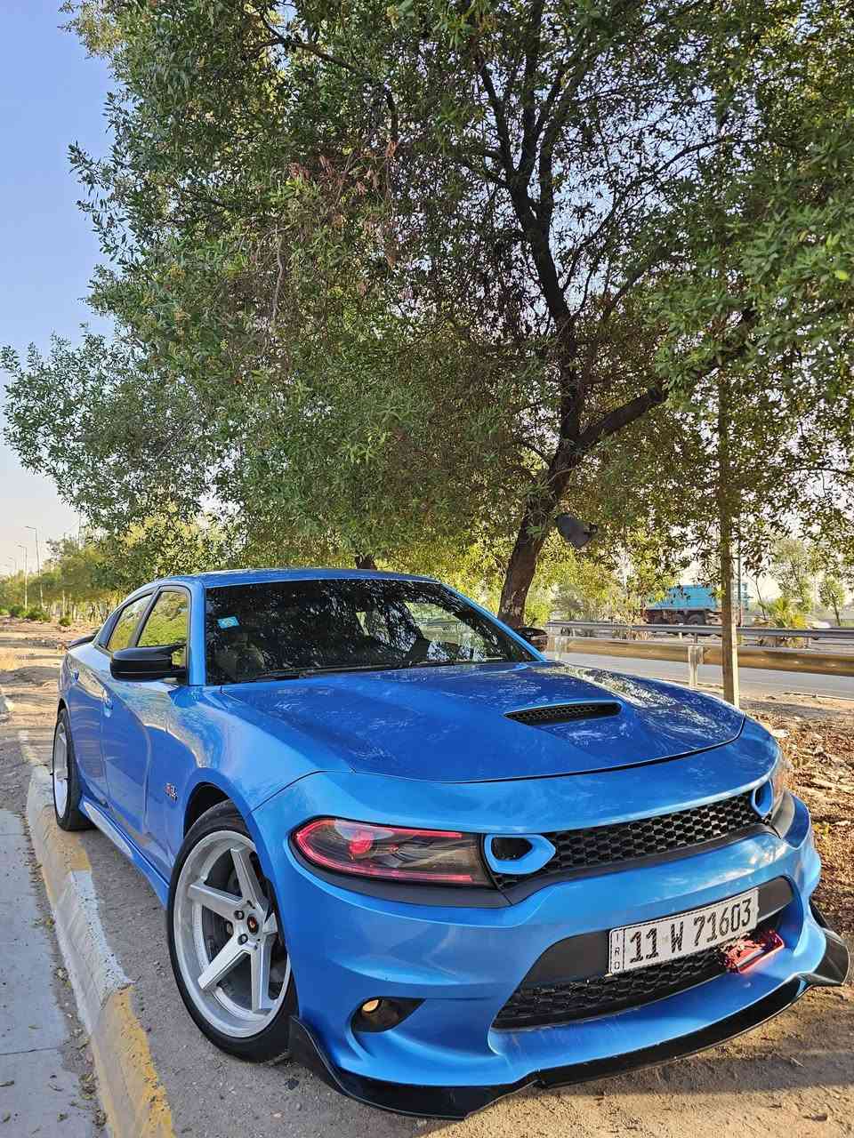 جارجر RT 5.7 2016
اريد اخرب لسوك شوفلي لون ولنضافه 
لون مميز 💙 مميز💙💙

السيارة بدون ايرباگ الحادث بالصور

القطع المصبوغة : الباب الخلفي الايمن بدون فتح

 السياره قطعه وحده صبغ بدون فتح ولبنيد محدث  اس ار تي 

الشواصي : لغود وشواصي مكفولة من الگص واللحيم ( قاعدة البراكيت  +خصرة بسيطة في مقدمة الشاصي فقط  )

القطع المفتوحة : لا يوجد عدا البنيد محدث ( الاصلي موجود بدون أي ضرر ) 

سيارة جاهزة بدون اي نقوصات

- حدادية جديدة 100‎%‎ 
- غرفة كاملة موديل 23 ( كشنات وبطاين )
- بلكات امريكي جديد و ادامة كاملة مكينة ومنظومة ماء
- منظومة تبريد جديد
- ويل Vossen 
- لد متغير 
- دبات سود 
- دفيوزر شكل هيلكات
 عدسات زنون + عيون الشيطان 
مكان السيارة  بغداد الحريه 
*********** 
 رقم وسنويه وهزه ليوم مطلعهم جدد
 حادث السياره موجود جدا بصيط  

بيع او مراوس حسب لقناعه
