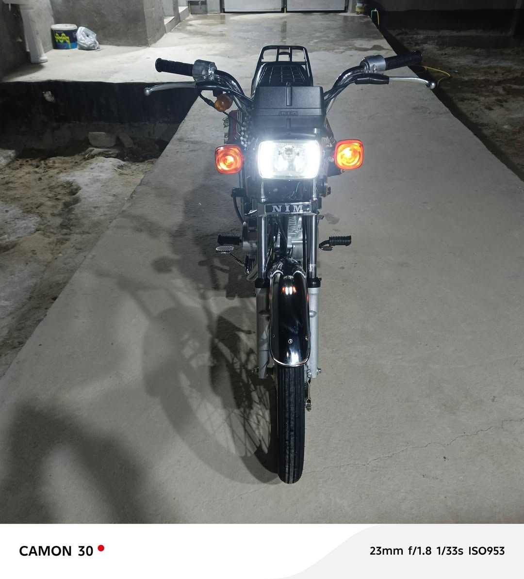 السلام عليكم  دراجه موديل 26 دراجه شبه شلامجه صارلها 20يوم من طلعت من الوكيل دراجه مو مفتوحه مكان الحمزه الغربي السياحي للبيع والاستفسار خاص 
***********
