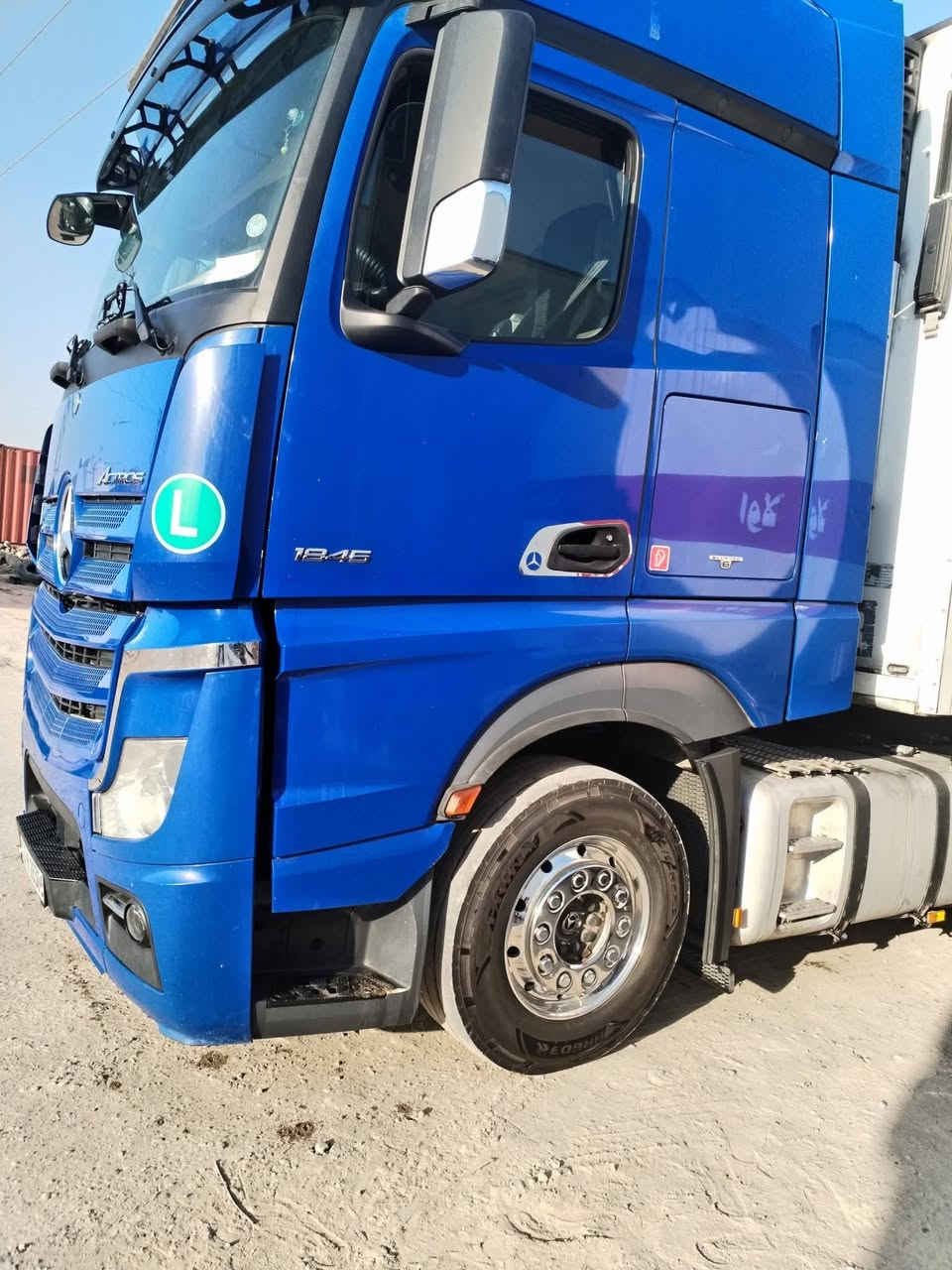 السلام عليكم
سياره موديل 2016
عربانه 2011
جهاز اس بي ثري
تخم تاير ويل كروم رأس وعربانه
حجم 45 كاور عالي 471
رقم أربيل باسمي
مكان السياره ذي قار مكلف بالنشر
للاستفسار الاتصال ***********
