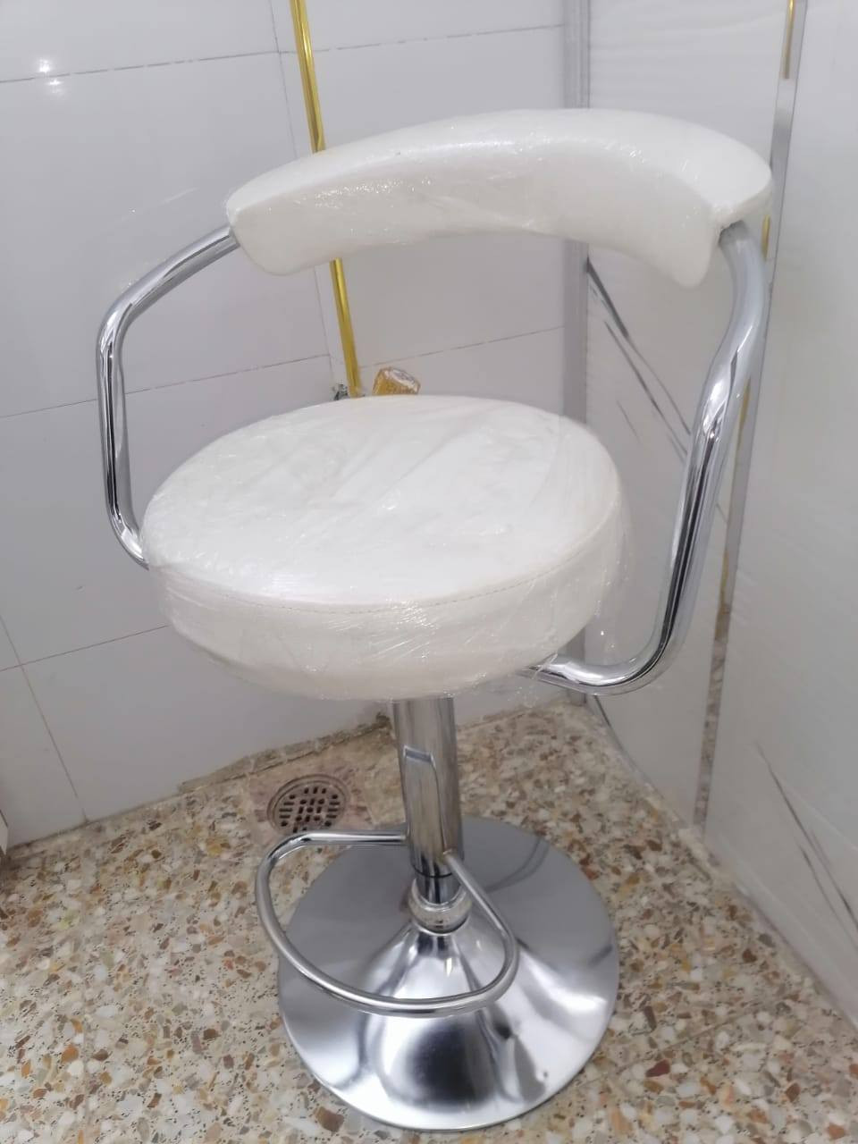 مرايات١٦٠
تخم٤٠٠
مغسله شعر٩٠
سديه١٠٠
ستول٧٥
عربانه٤٠
كراسي ١٩٠


**إذا كنت صاحب هذا الإعلان وتريد حذفه لأي سبب، رجاءا أرسل رسالة إلى الدعم الفني**