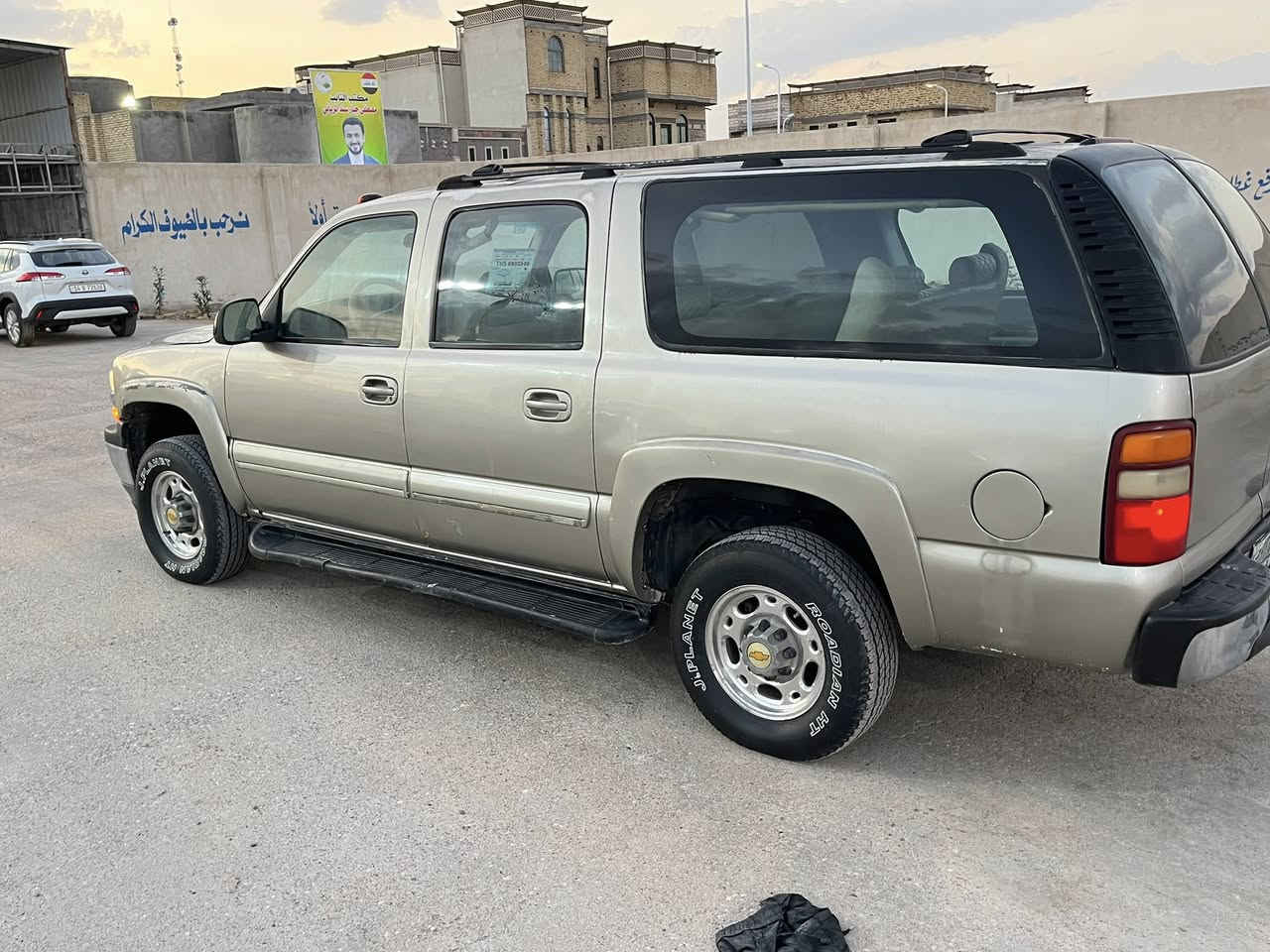 سلام عليكم شوفر ليت الفينيه مديل 2001 مكفوله من الضربه ولكص ولعيب الشرعي رقم بصره تحويل ثاني يوم مكينه 6100 كير 1000 جدد تخم تاير حداديه جديده تبريد ثلج السياره جاهزه من كلشي السعر 82 رقم الهاتف *********** العنوان البصره
