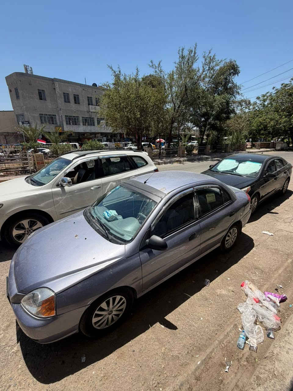 كيا ريو موديل ٢٠٠٣ سنوية باسمي لحد ٢٠٣١ سيارة جاهزة من كلشي تبرد ثلج سيارة كلها على بلاد صبغ عام جمالية وبيها تصفية في بعض اماكن بدون ضربة دواخل كل بلاد محرك كير بالشرط كير اوتو للبيع فقط سعرها ٥٥ للاتصال *********** ما ارواس للعلم
