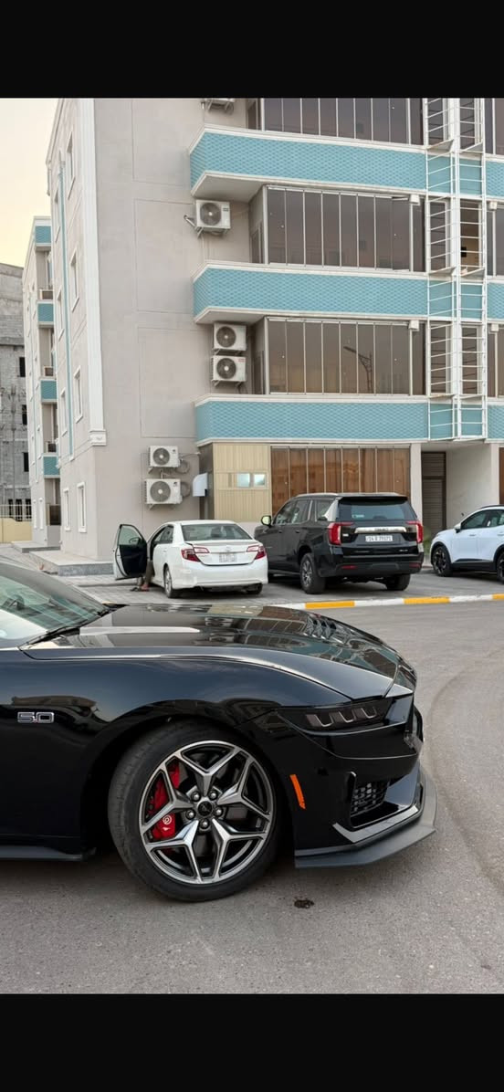 24 GT PREMIUM HANDLING PACKAGE
هاند بريك كهربائي
شاشة متصلة
اكتف اكزوزت سستم
ماشيه ٦١٠٠ كيلو حقيقي
كشنات تدفئة تبريد 
ستيرن هيتر
دركة كاربون فايبر افتر ماركت

رادار نقاط عمياء بالمرايا وتسخين وتعتيم
حساسات خلفية وكاميرا خلفية
Rev remote
دوسة من البصمة

حادثها ربع بنيد + خشوم الجاملغات
راجعات بارد وصبغ على گدهم
بدون شواصي بدون لغد
السعر 385 وبيها مجال قليل
***********
