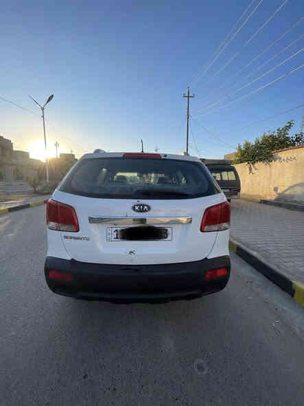من رخصة الادمن المحترم 
كيا سورنتو 2012 وارد خليجي رقم بغداد مشروع وطني مواصفات 
٧ راكب 
٣ قطع تبريد 
داخل صاج 
مري شفط 
اشاير بالمري 
كامرة 
حساسات 
صبغ نص قطعة فقط شرط السونار مكينة گير تبريد صدر تخم تاير جاهزة جدا 
السعر 147
للاستفسار ***********
