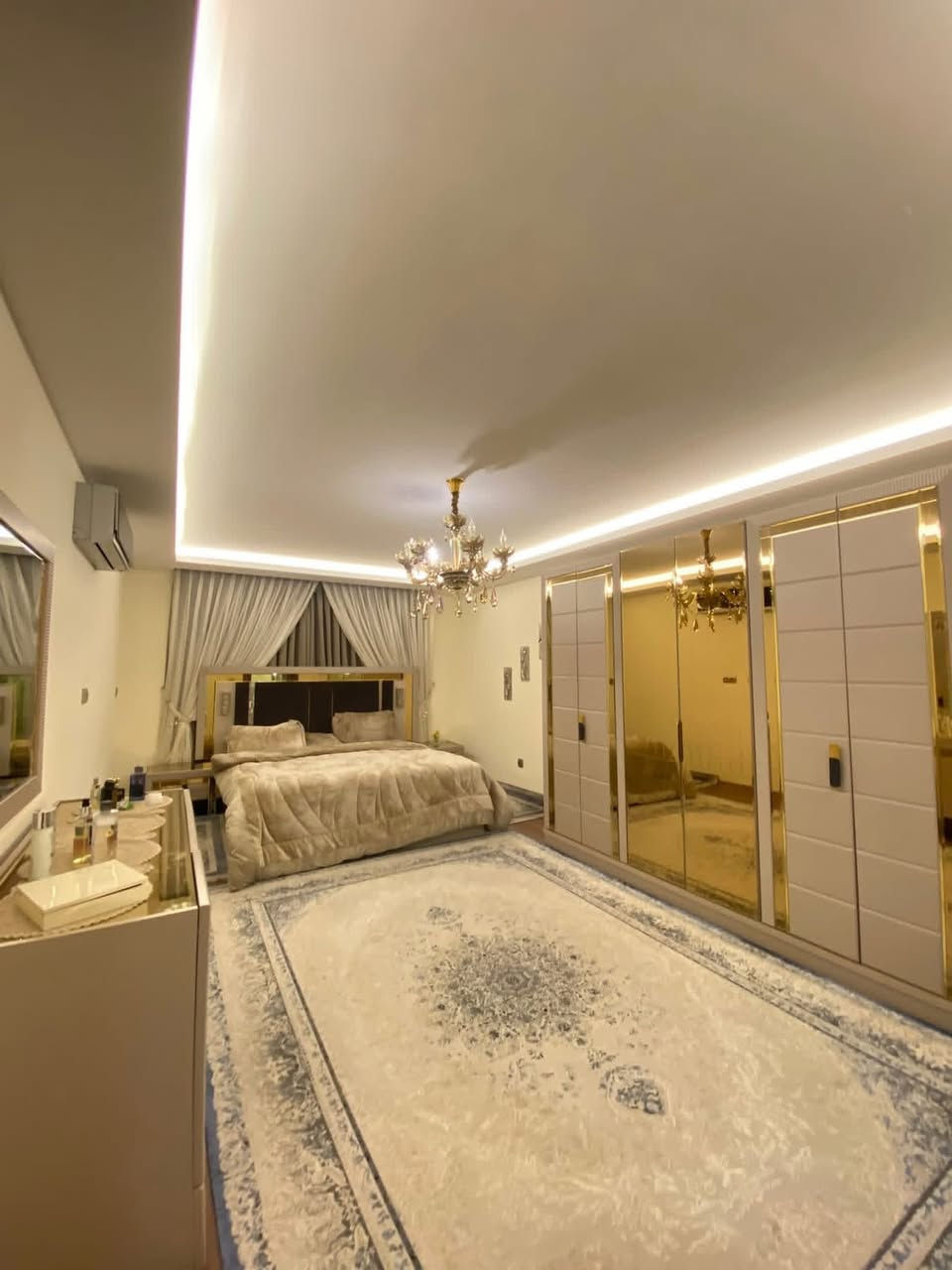 🔻🔻بيع سريع / فرۆشتنی خێرا 🔻🔻
⁨🔺  پارك ڤيو - PARK VIEW 🔻

🔻شقة  للبيع  في ( پارك ڤيو )

🔻 خمس غرف نوم + مطبخ معزول  (5+1) 

🔻 مساحة:  310م - 

🔻طابق: (13)

🔻واجهة خارجية  ( دريم سيتي + امپاير )

 🔹ولدينا عروض أيجـار وشـراء في المربع الذهبي

🔻لمزيد من المعلومات إتصل بنا:

0750 099 89 89  📞

عقارات مۆنیتەر Monitor Real Estate
